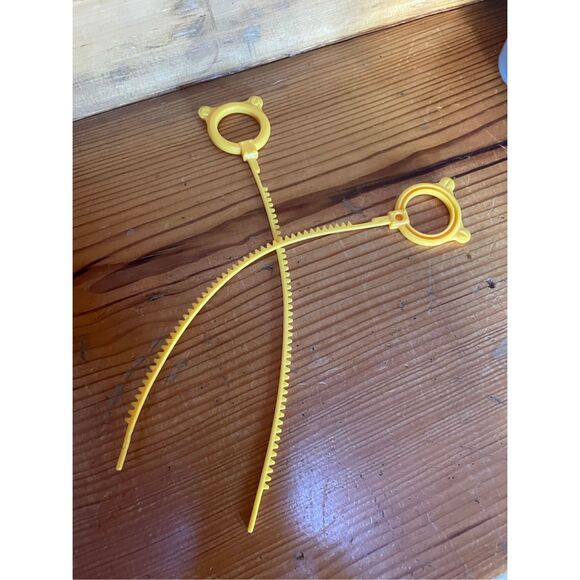 Beyblade Round Yellow Ripcords - Picture 2 of 2